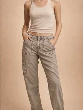 Level 99 Women's Boyfriend Cargo Jeans in Taupe